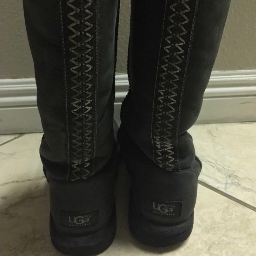 Waterproof UGGs - Picture 3 of 4